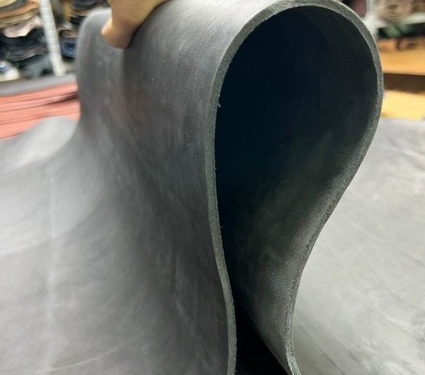 Краст Ременной Черный, без финиша, 3,5+ мм, средний размер 180-200 дм²